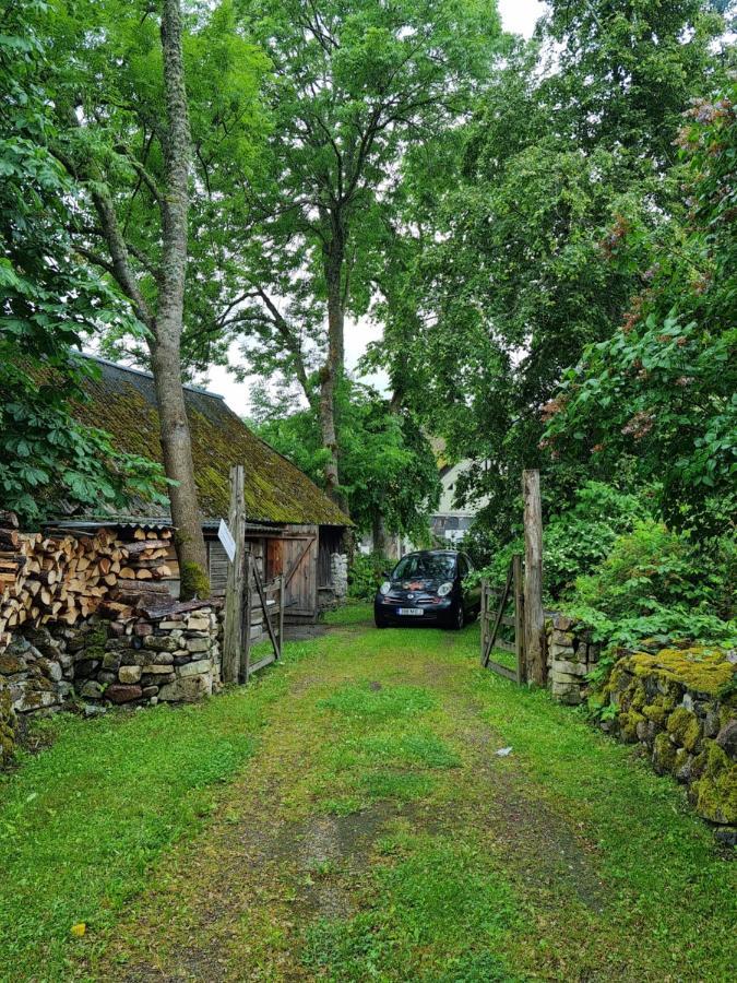 Vanatoa Taluhotell Koguva Eksteriør billede